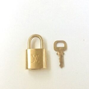 Authentic Louis Vuitton #315 Lock & Key